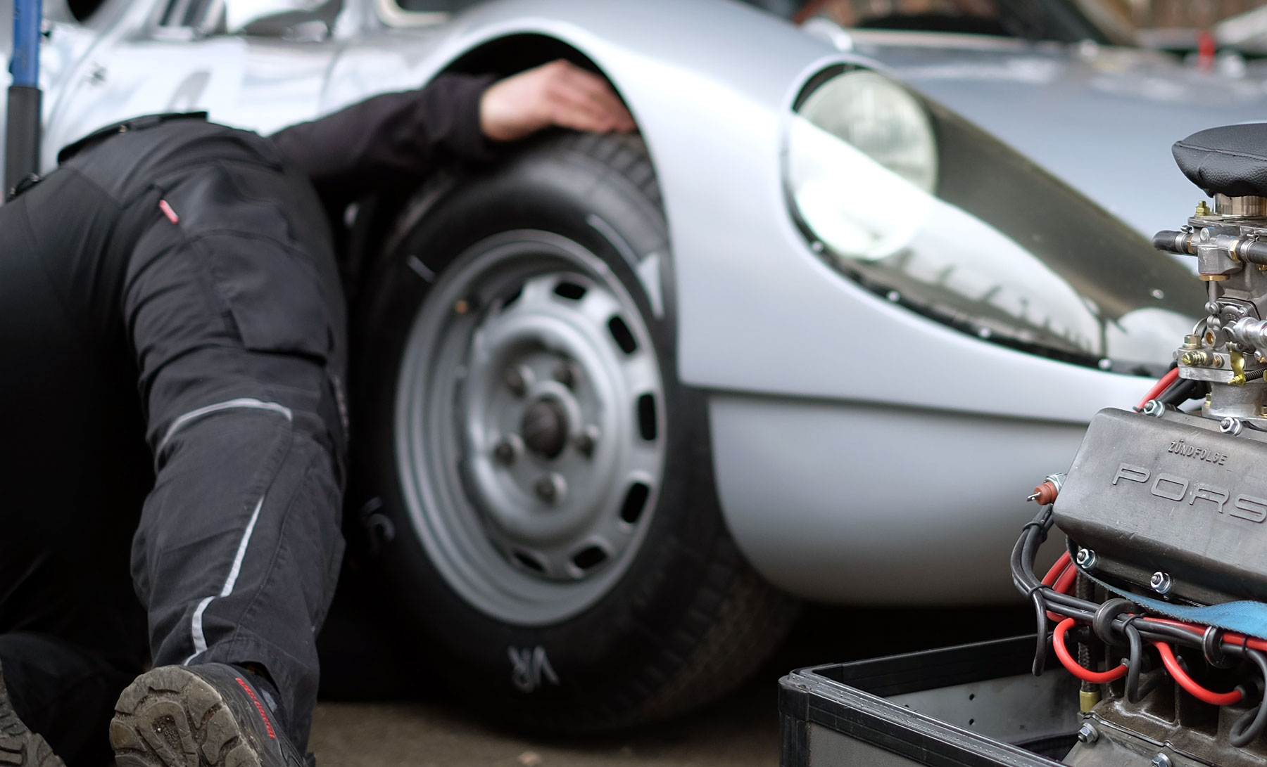 perform a complete diagnosis with mobile data capture to improve tire check process