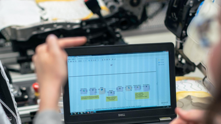 Data filtering in an auto service